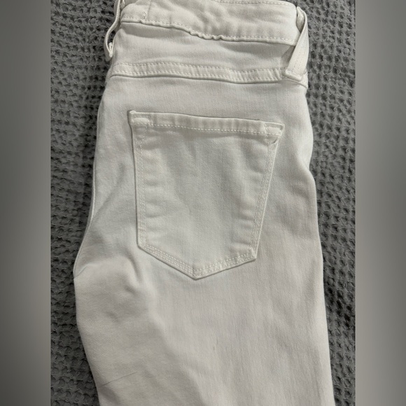 {JUST BLACK} Modern Classic Skinny Jean Optic White - Picture 7 of 7